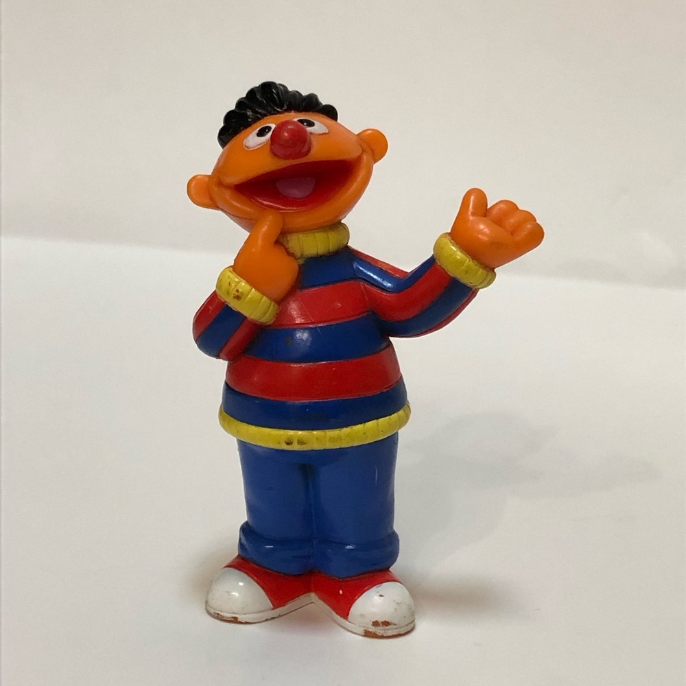 Ernie Readers Digest Young Family Sesame Street Figure